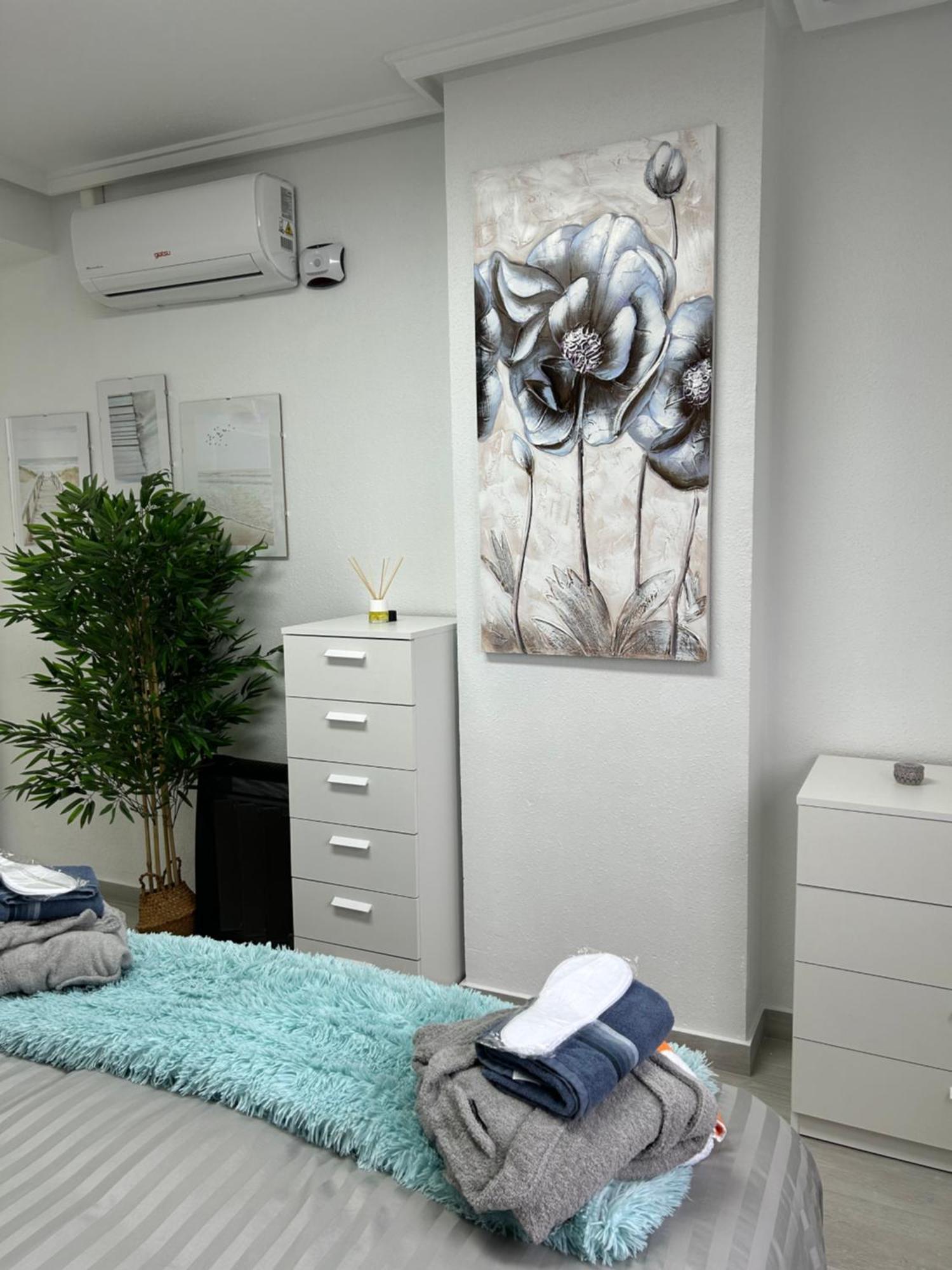 Skyline 21 Apartment Torrevieja Bagian luar foto